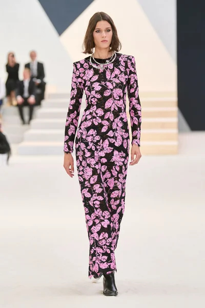 Look 28